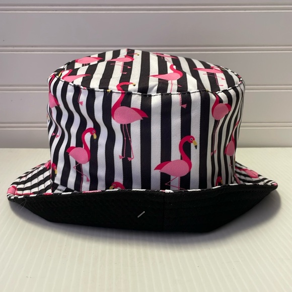 Pink Flamingos 🦩 & Striped Multicolored Reversible Cotton Bucket Hat - Picture 7 of 12